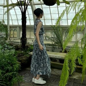 Flower printed blue white dress